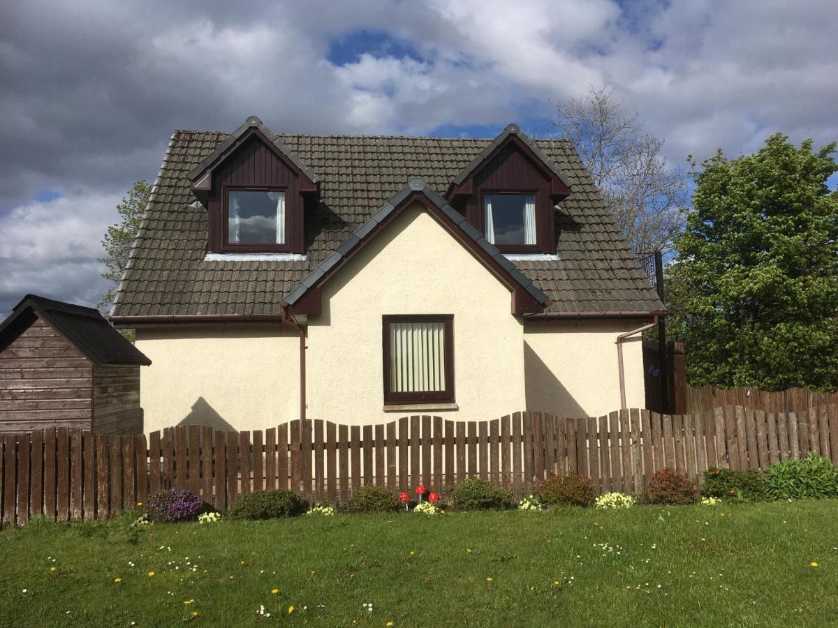 Riverbank Cottage Форт-Уильям Экстерьер фото